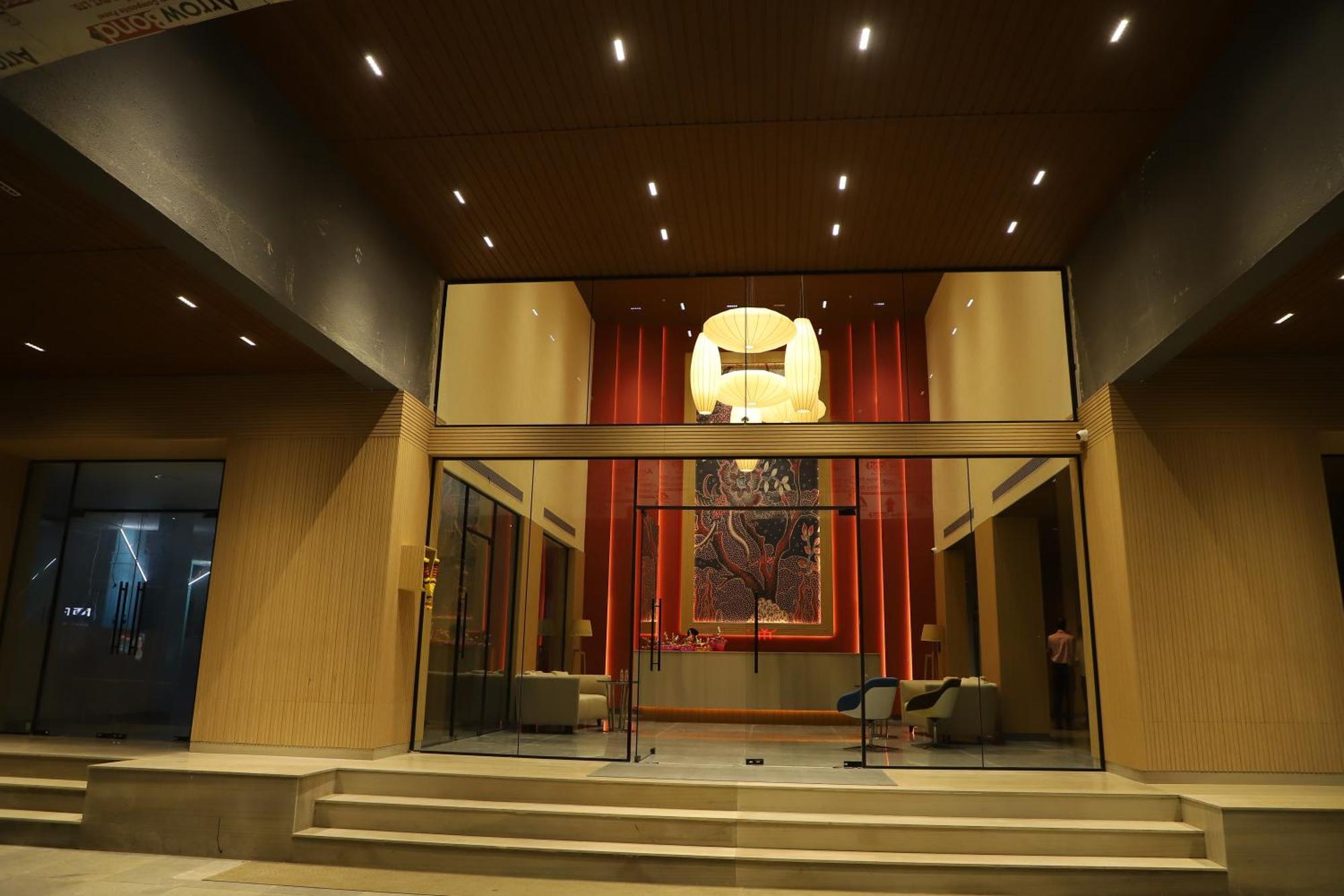 37Th Crescent Navi Mumbai Hotel, Mumbai